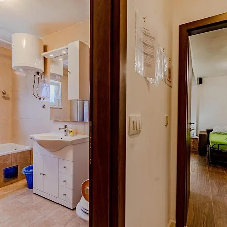 Lägenhet A2-apartment 50m From The With The Sea View