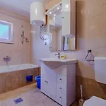 דירה A2-apartment 50m From The With The Sea View *