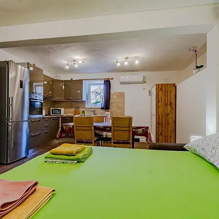 A2-apartment 50m From The With The Sea View קורצולה