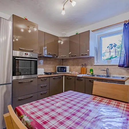 Apartman A2-apartment 50m From The With The Sea View