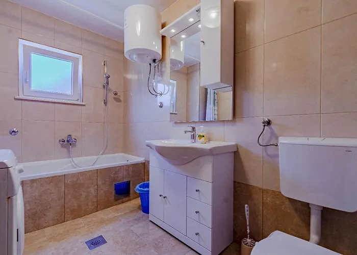 Lejlighed A2-apartment 50m From The With The Sea View *